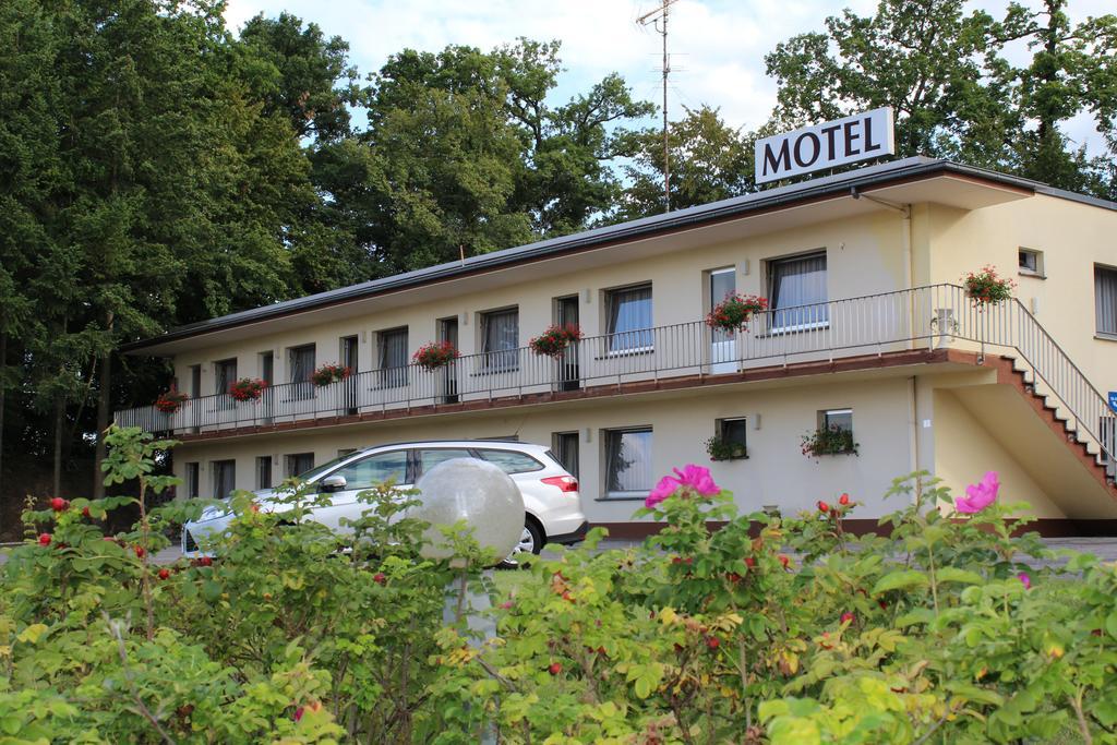 Hotel Drive In Motel Capellen Dış mekan fotoğraf